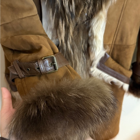 Burberry Shearling Trench Coat with Goat Fur Trim - Picture 4 of 11